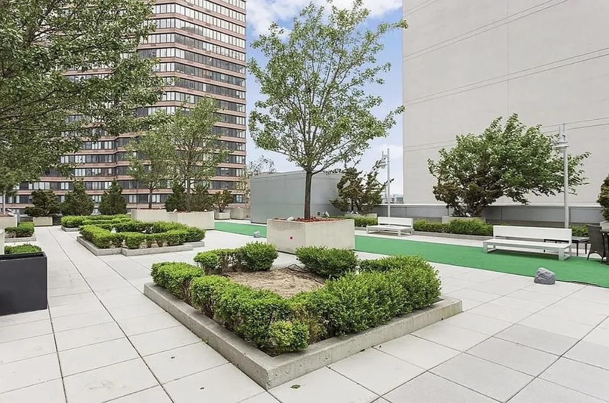 Real estate property located at 635 42ND #28D, New York, Hells Kitchen, New York City, NY