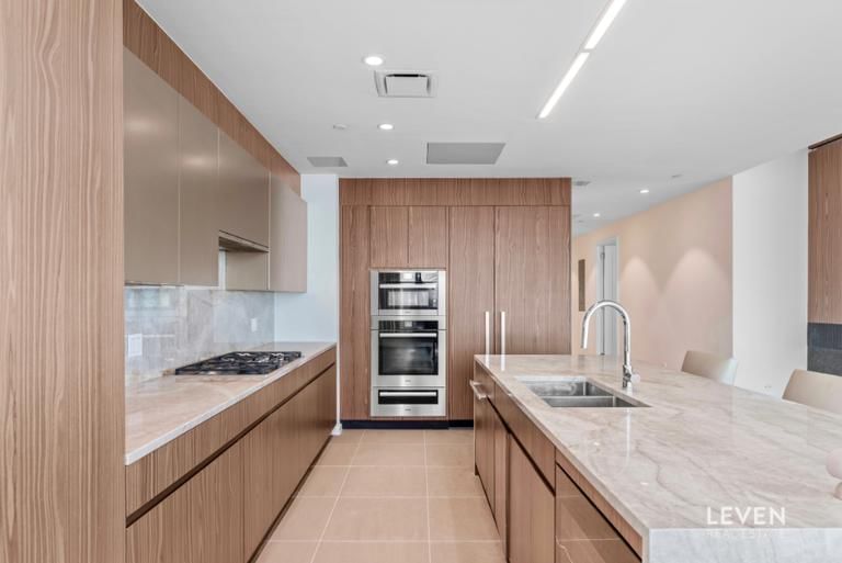 Real estate property located at 133-27 39th PH3A, Queens, Flushing, New York City, NY