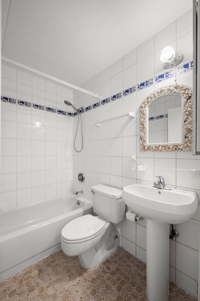 Real estate property located at 220 MANHATTAN #4G, New York, Manhattan Valley, New York City, NY