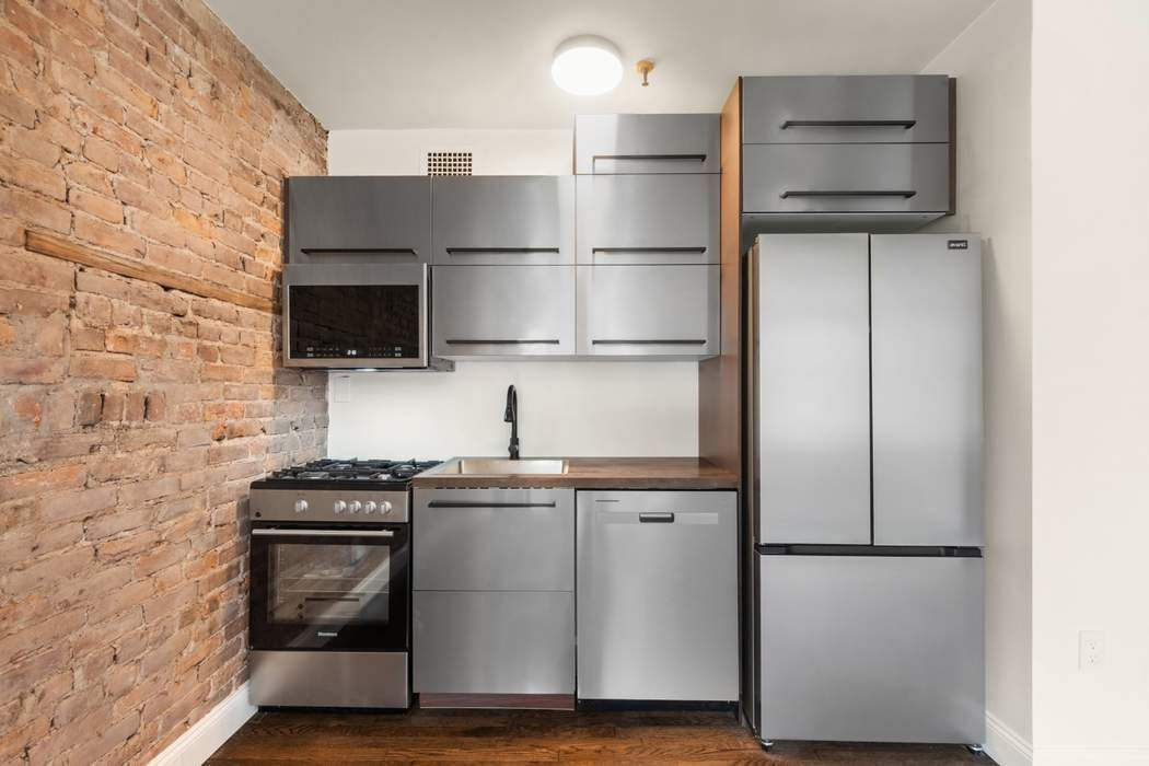 Real estate property located at 410 23rd #3H, New York, Chelsea, New York City, NY