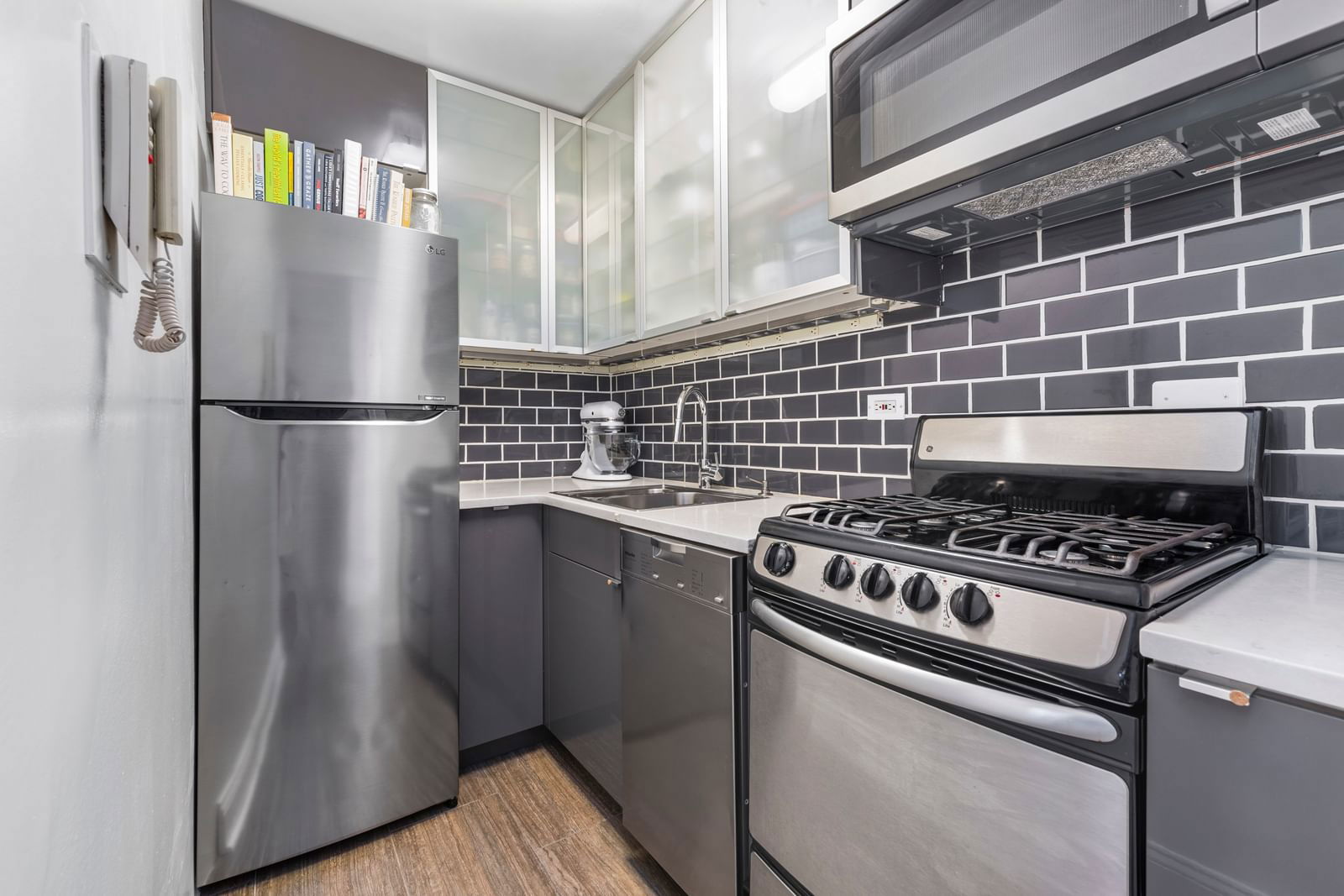 Real estate property located at 10 15th #927, New York, Flatiron, New York City, NY