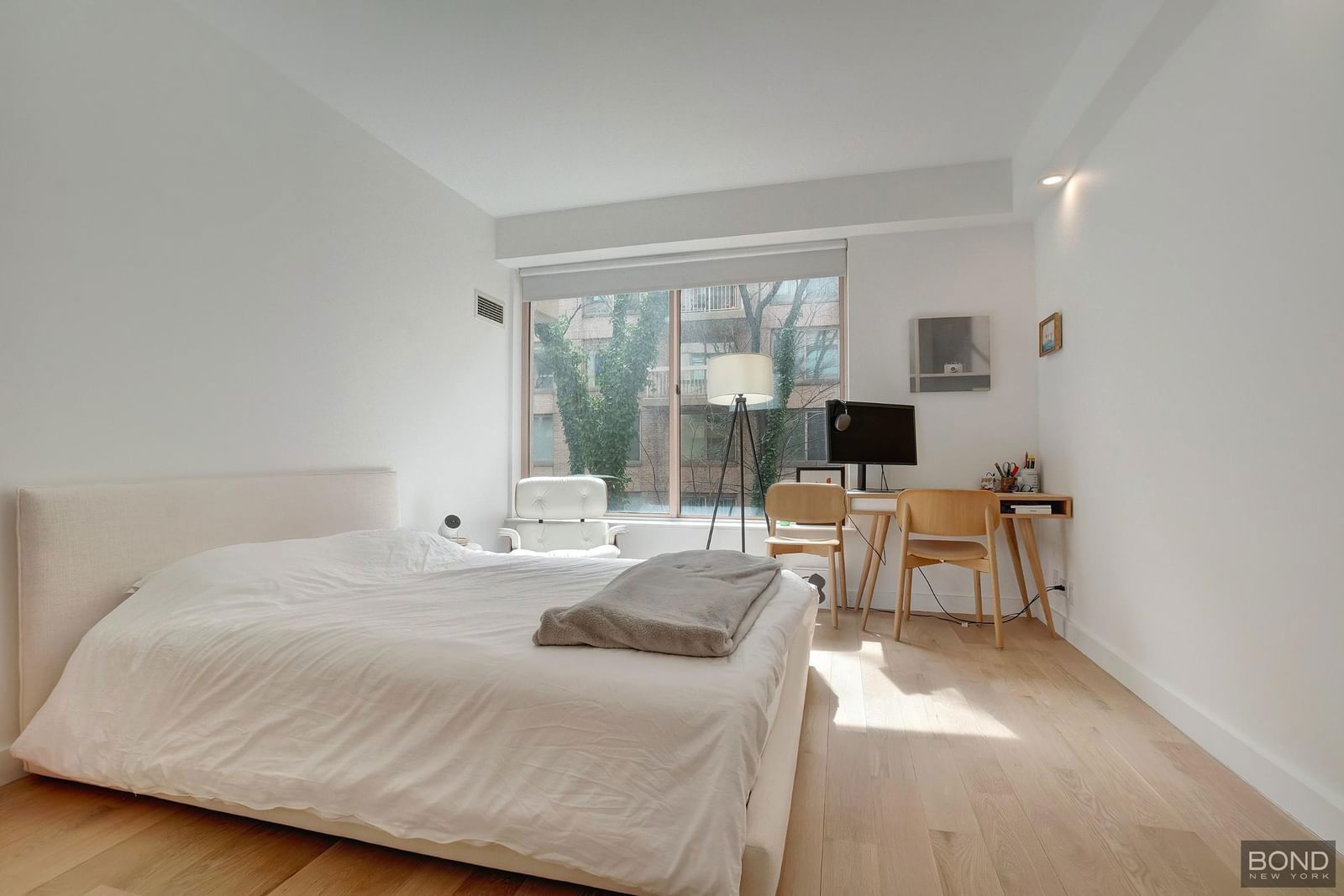 Real estate property located at 200 69th #2U, New York, Upper East Side, New York City, NY