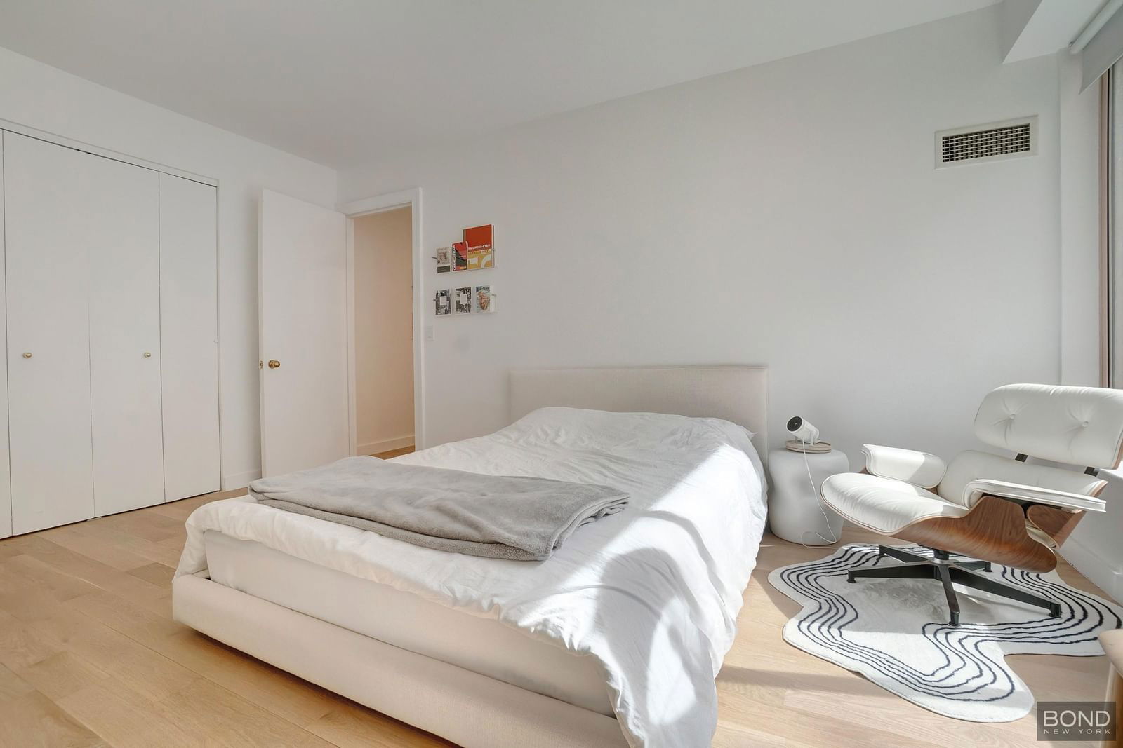 Real estate property located at 200 69th #2U, New York, Upper East Side, New York City, NY
