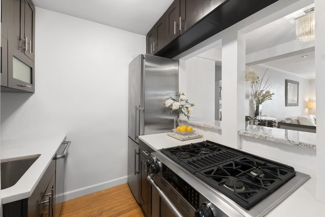 Real estate property located at 330 70th #2-H, New York, Upper East Side, New York City, NY