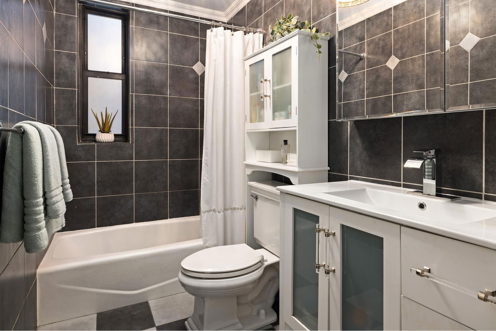 Real estate property located at 225 74TH #1A, New York, Lenox Hill, New York City, NY