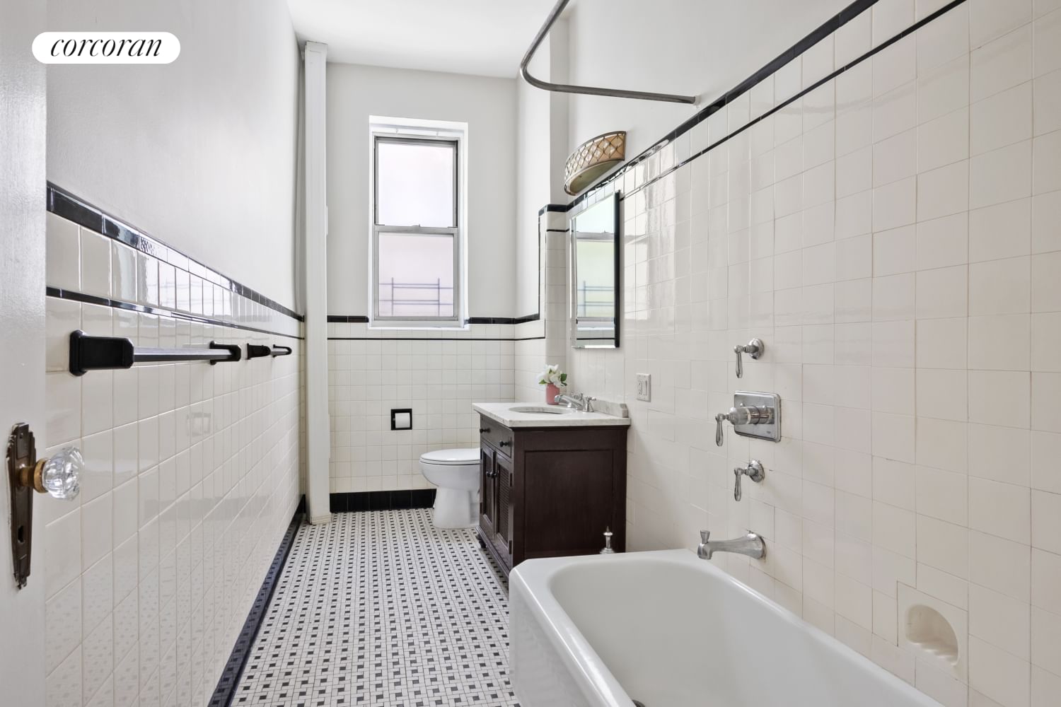 Real estate property located at 318 100TH #1D, New York, Upper West Side, New York City, NY