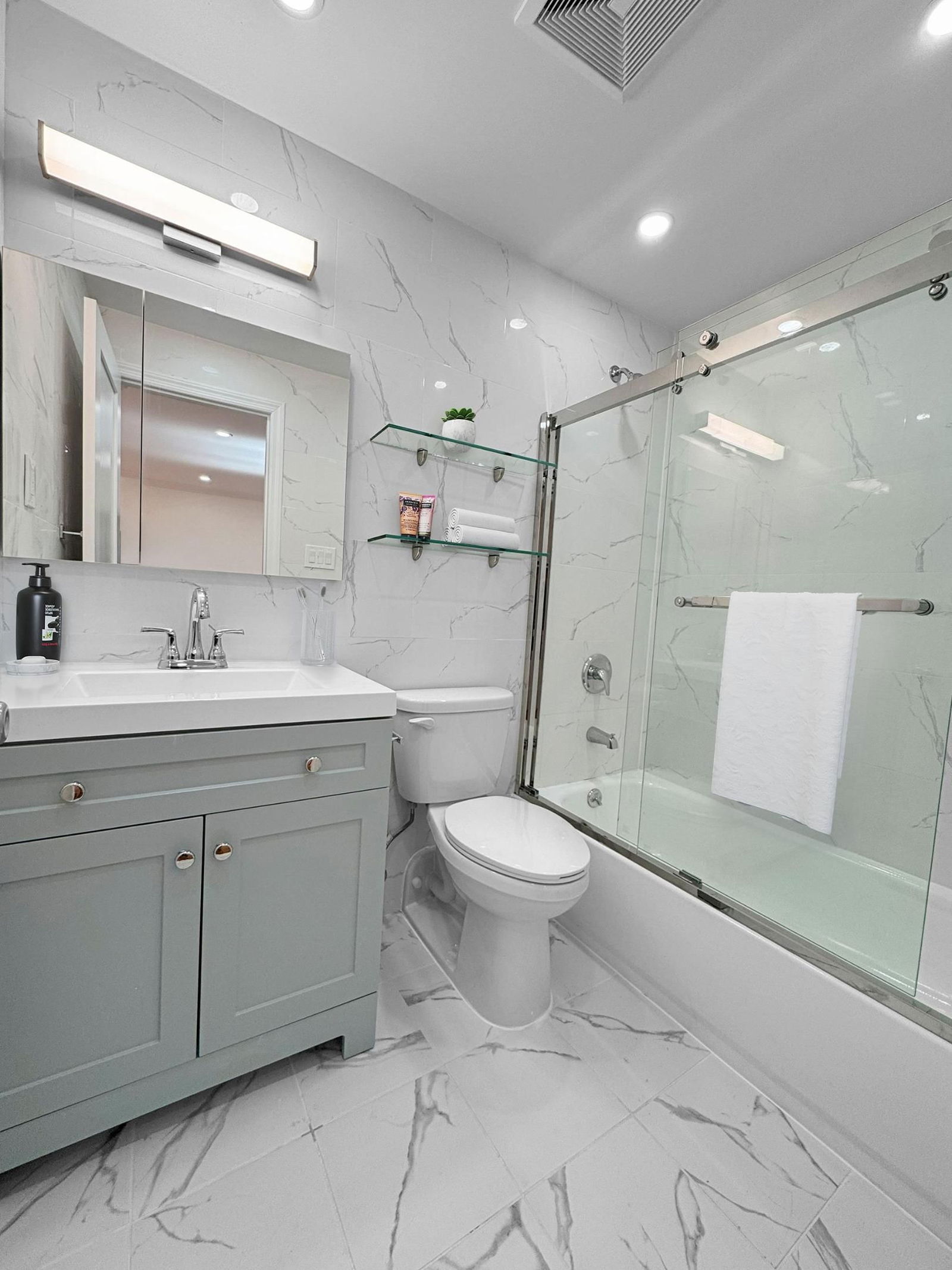Real estate property located at 12-06 Robin #1028, Queens, Bay Terrace, New York City, NY