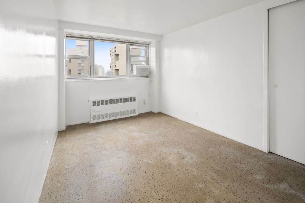 Real estate property located at 215 Park #19H, New York, Chinatown, New York City, NY