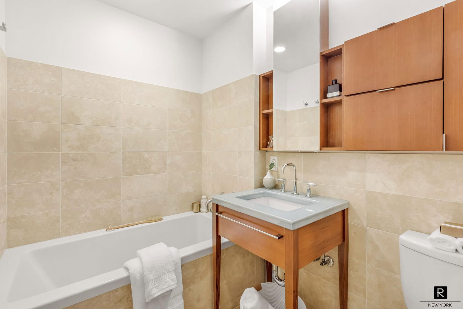Real estate property located at 2 River #7-M, New York, Battery Park City, New York City, NY