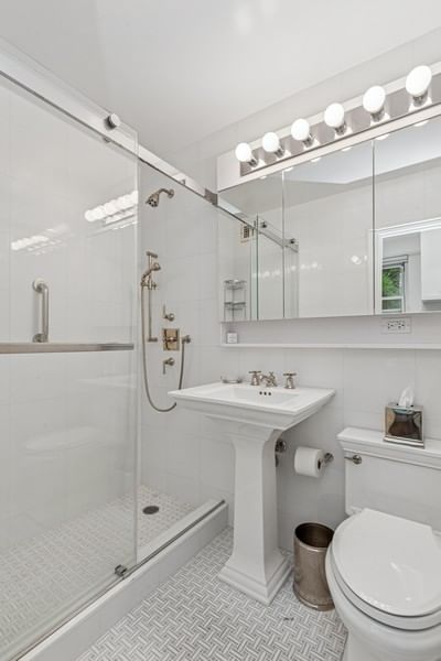Real estate property located at 401 74TH #2P, New York, Lenox Hill, New York City, NY