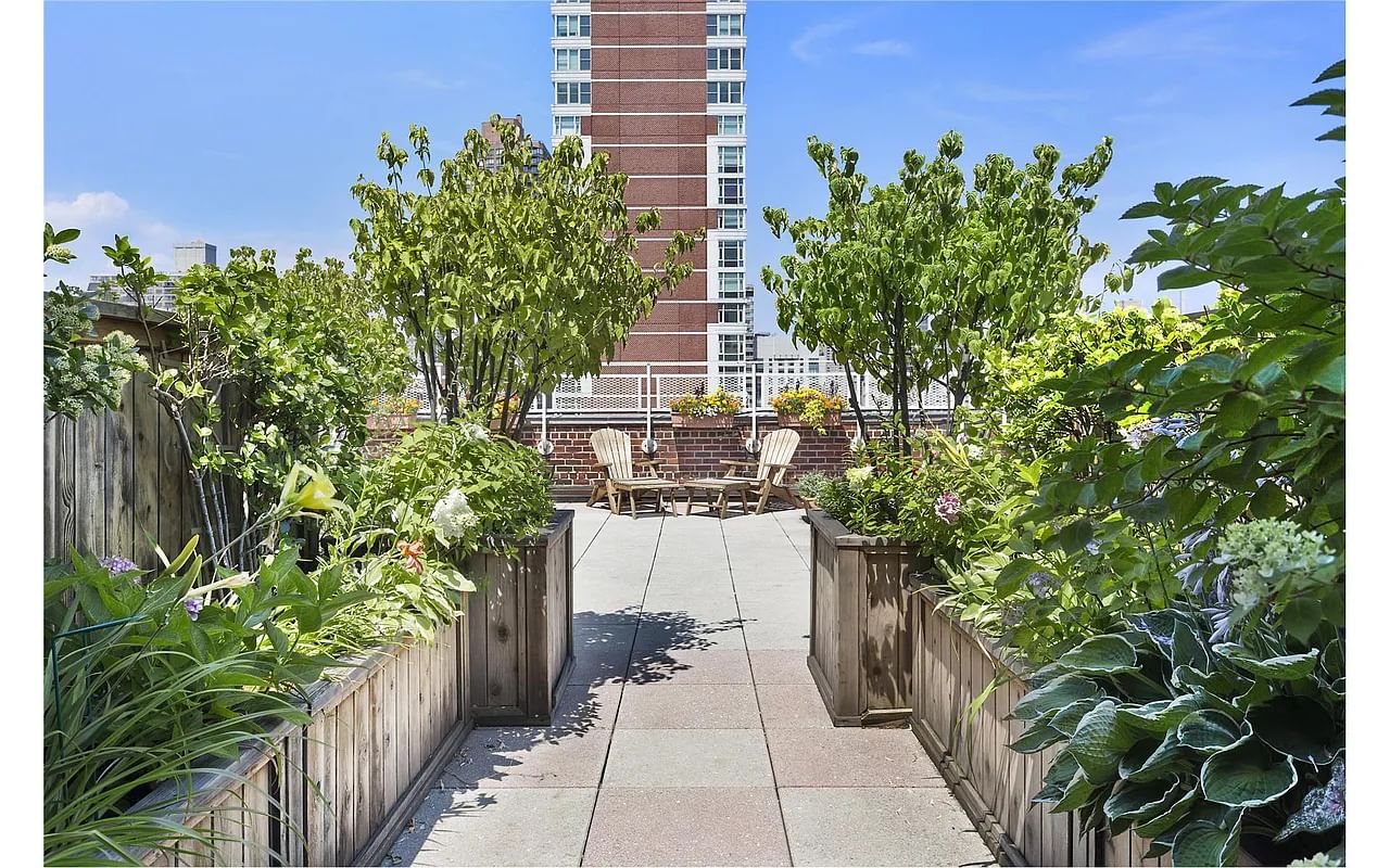 Real estate property located at 401 74TH #2P, New York, Lenox Hill, New York City, NY