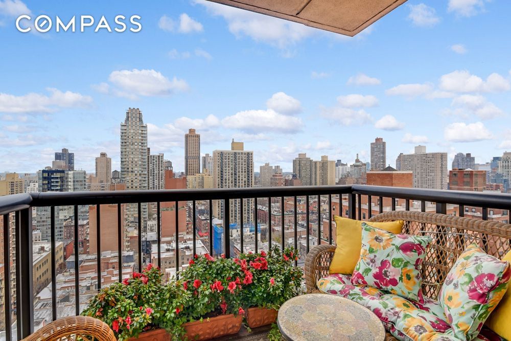 Real estate property located at 171 84th #22C, New York, Upper East Side, New York City, NY