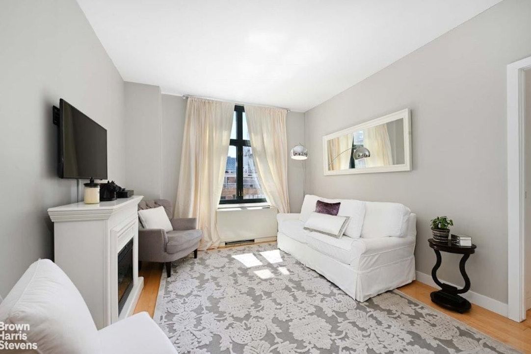 Real estate property located at 188 70TH #16B, New York, Lenox Hill, New York City, NY