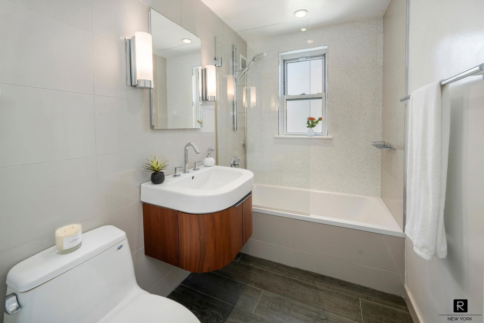 Real estate property located at 301 48th #17-G, New York, Turtle Bay, New York City, NY