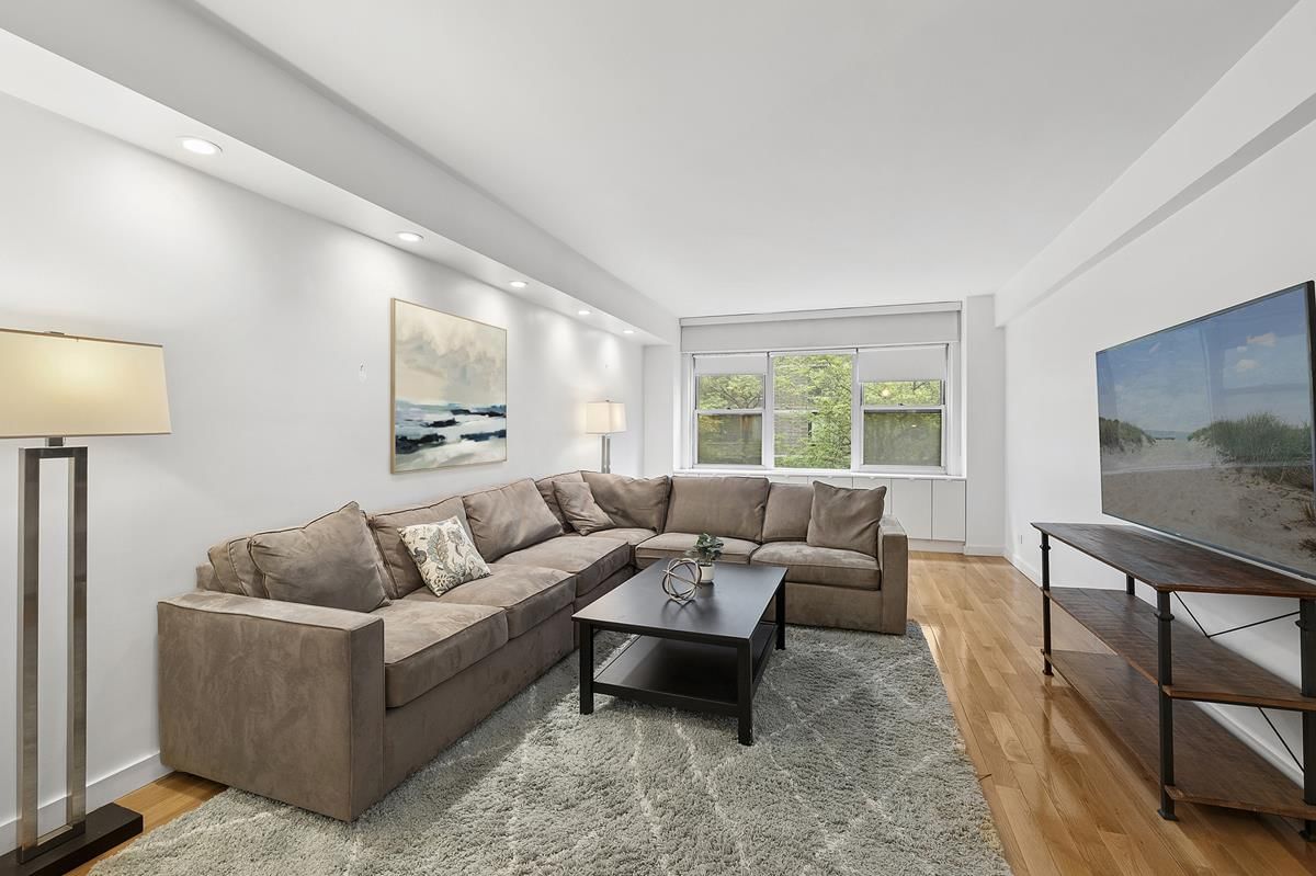 Real estate property located at 310 49th #4-D, New York, Turtle Bay, New York City, NY