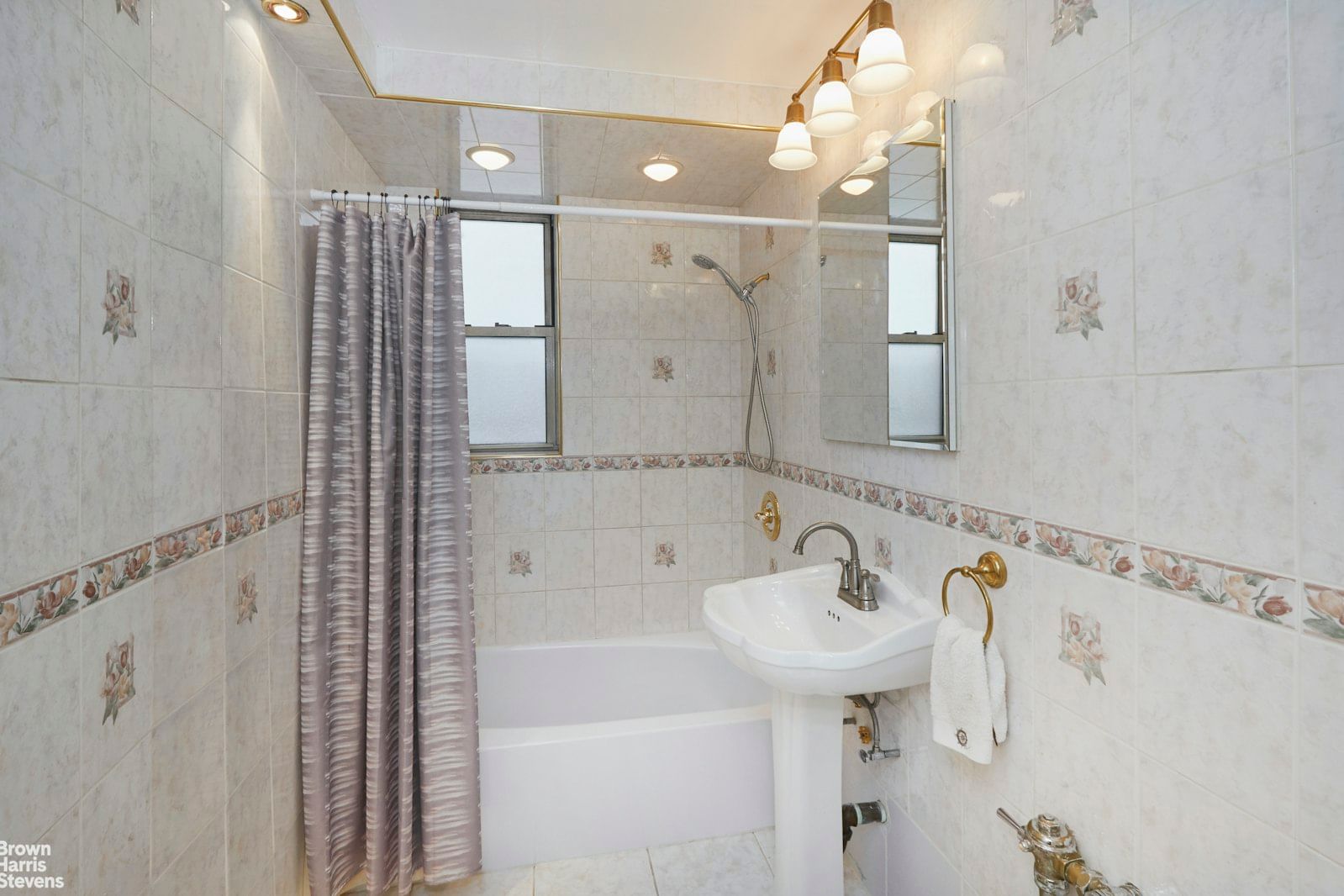 Real estate property located at 225 76TH #4A, New York, Lenox Hill, New York City, NY