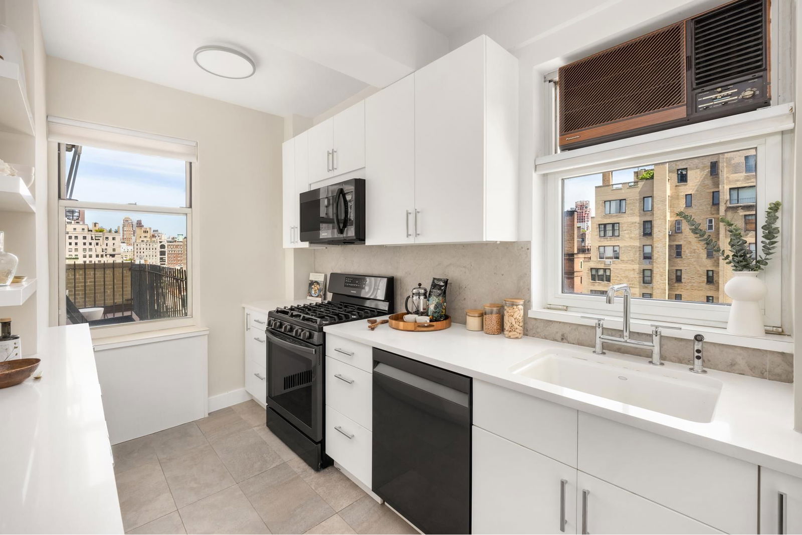 Real estate property located at 930 5TH #14F, New York, Lenox Hill, New York City, NY