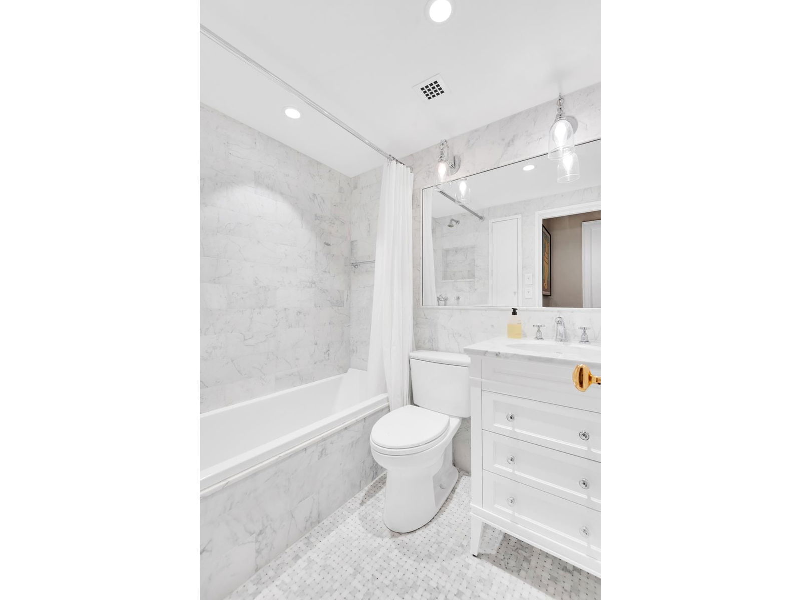 Real estate property located at 3 71ST #10/11B, New York, Lenox Hill, New York City, NY