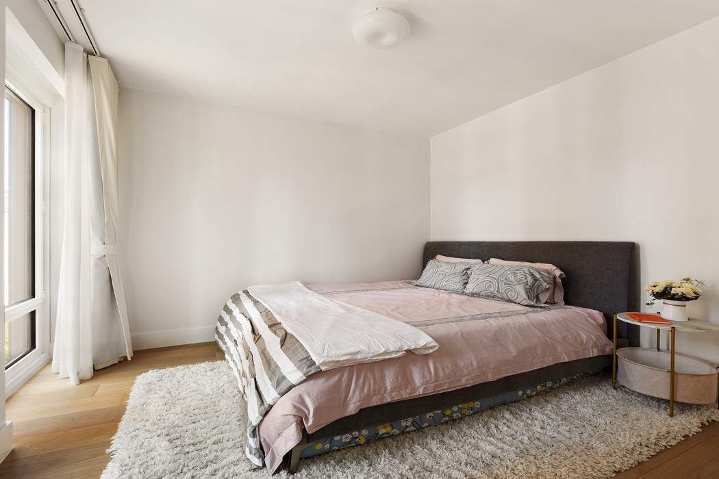 Real estate property located at 15 61st #12G, New York, Lincoln Square, New York City, NY