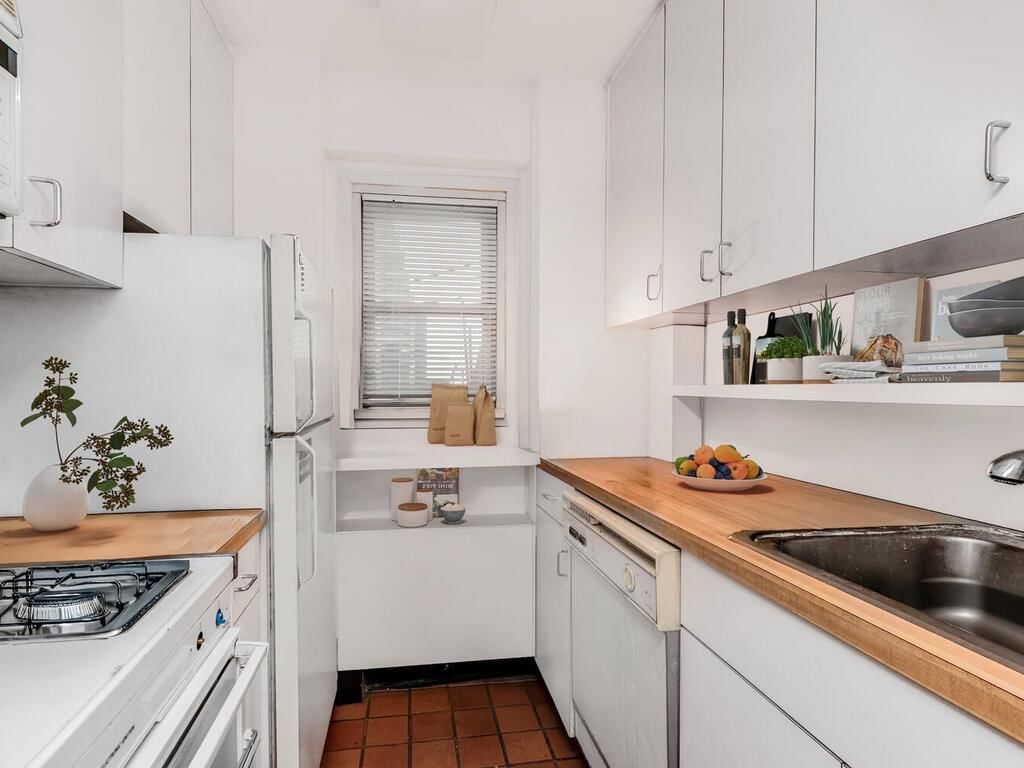 Real estate property located at 333 66th #12-C, New York, Upper East Side, New York City, NY