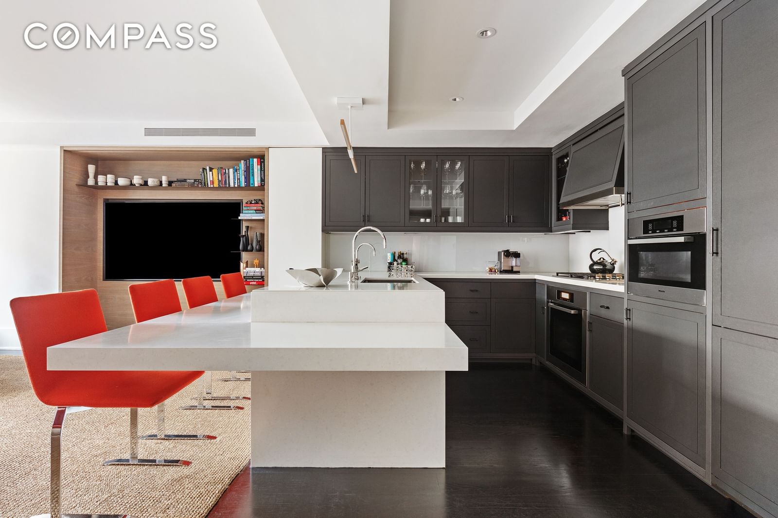 Real estate property located at 21 61st #8C, New York, Lenox Hill, New York City, NY