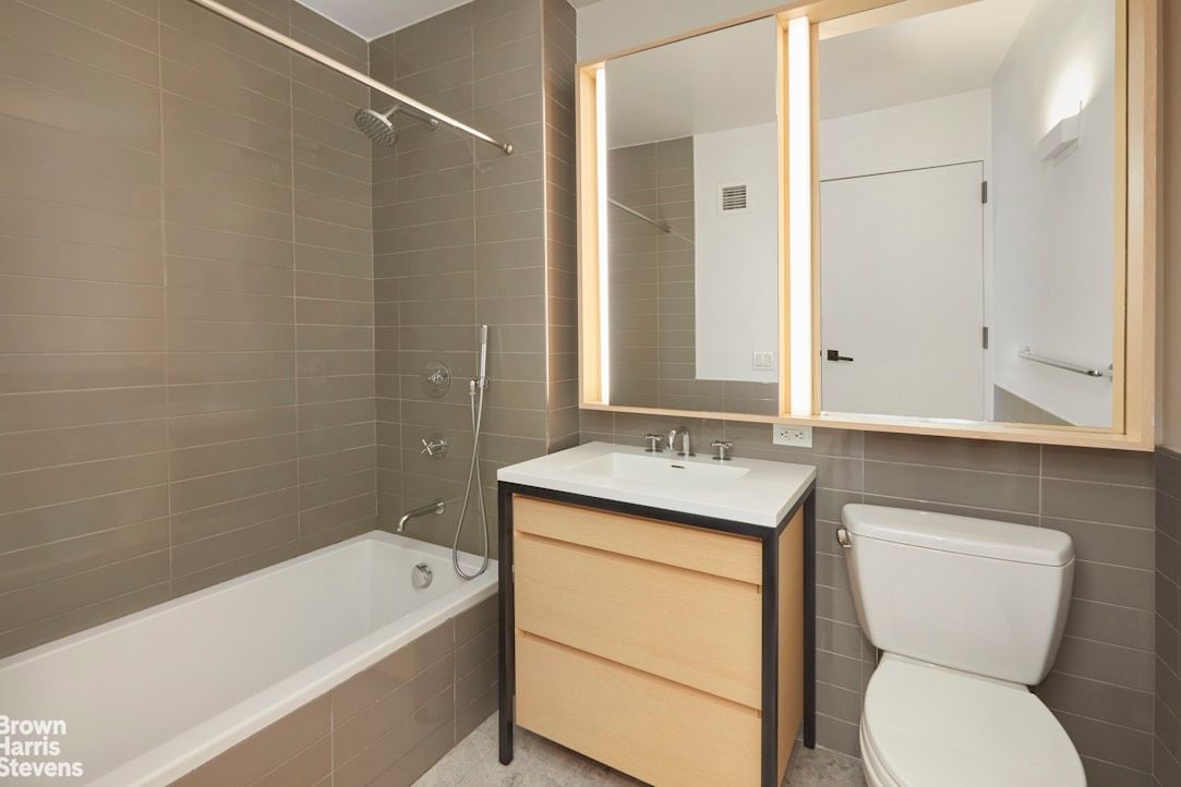 Real estate property located at 385 1ST #9E, New York, Gramercy Park, New York City, NY