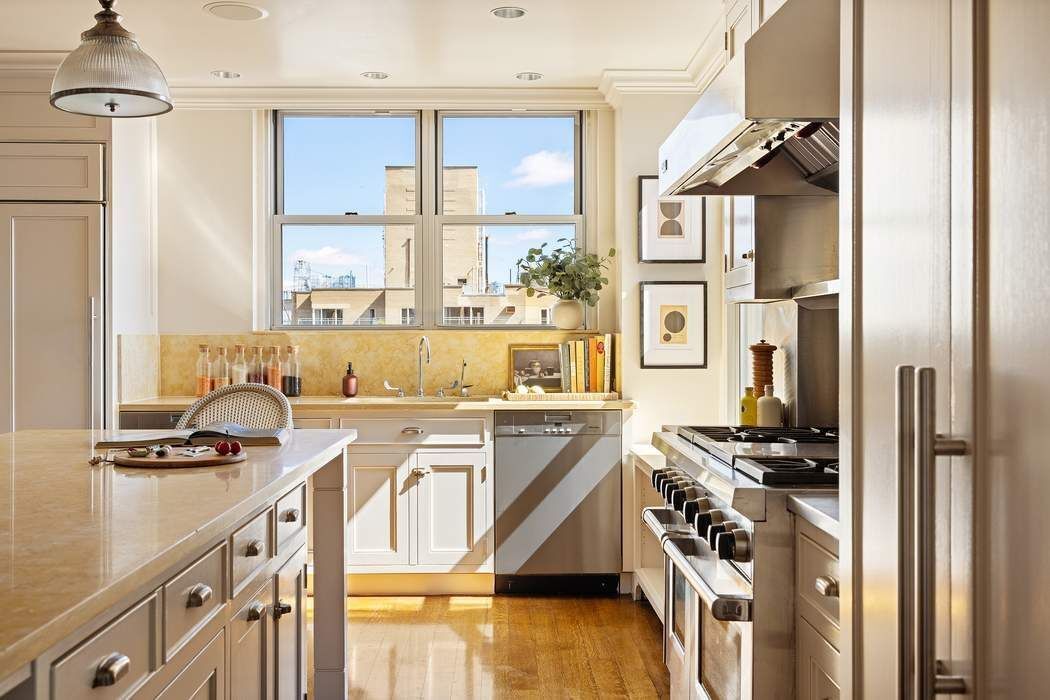 Real estate property located at 1040 Fifth #16, New York, Upper East Side, New York City, NY