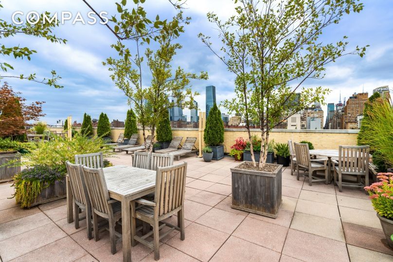 Real estate property located at 200 20th #909, New York, Chelsea, New York City, NY