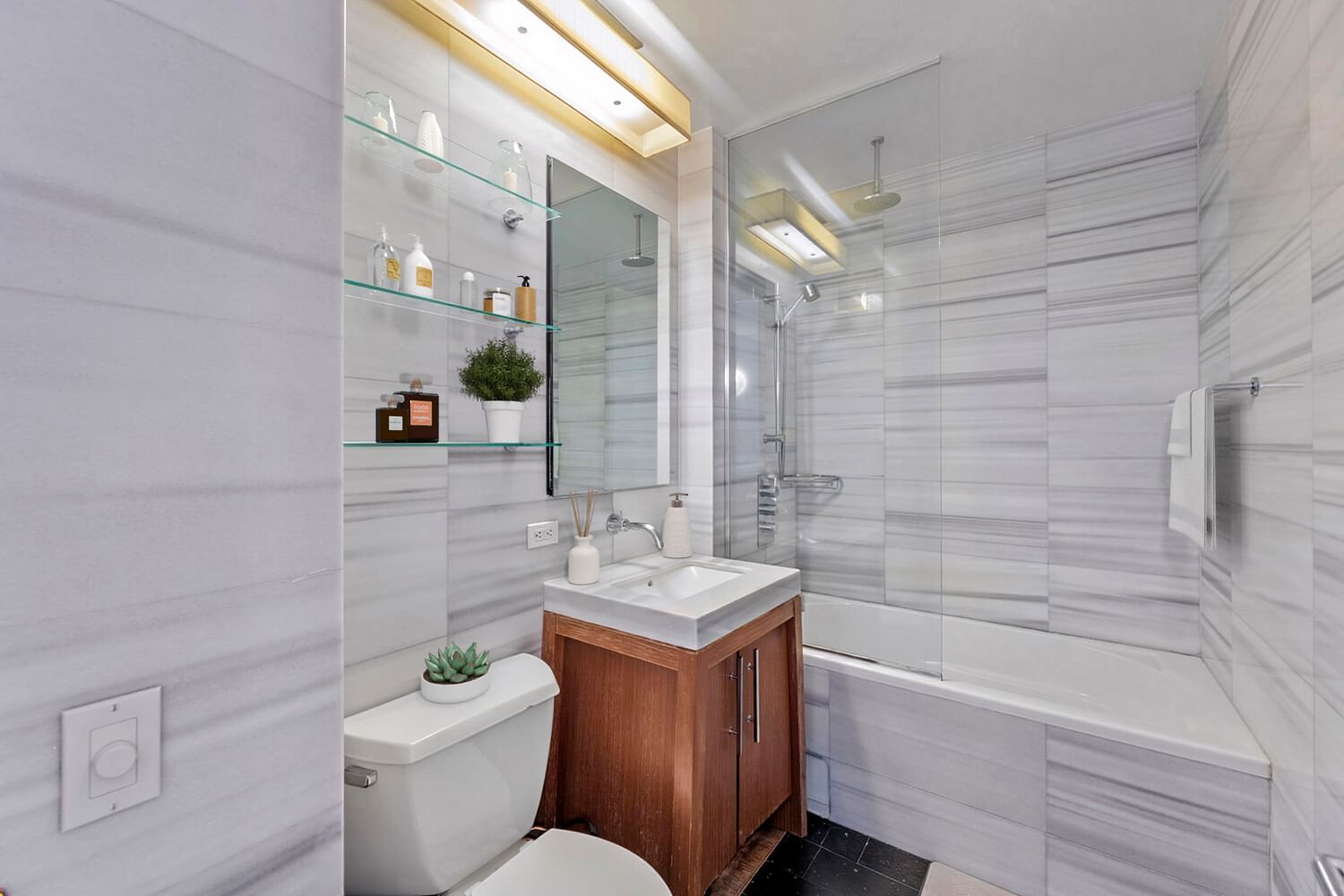 Real estate property located at 88 GREENWICH #2009, New York, Financial District, New York City, NY