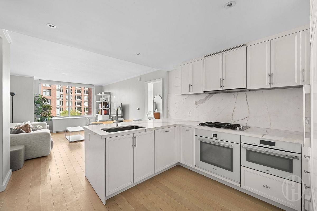 Real estate property located at 212 Warren #5N, New York, Battery Park City, New York City, NY