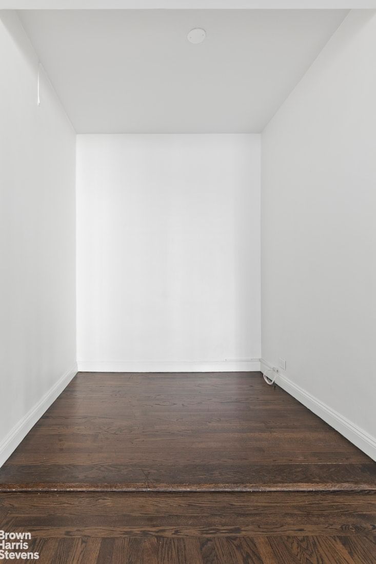 Real estate property located at 333 56TH #6M, New York, Hell's Kitchen, New York City, NY