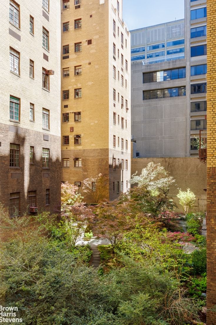 Real estate property located at 655 PARK #2D, New York, Lenox Hill, New York City, NY