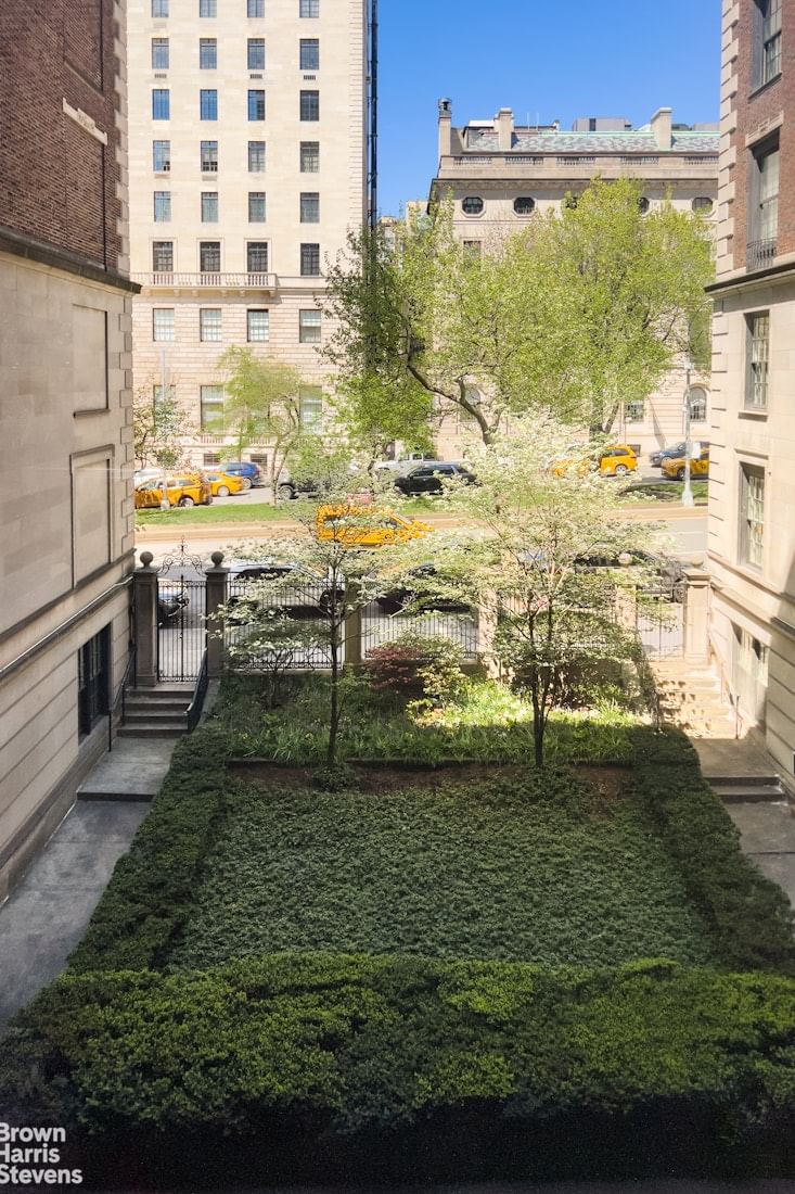 Real estate property located at 655 PARK #2D, New York, Lenox Hill, New York City, NY