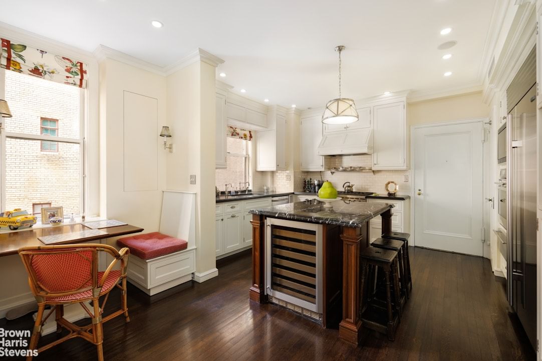 Real estate property located at 655 PARK #2D, New York, Lenox Hill, New York City, NY