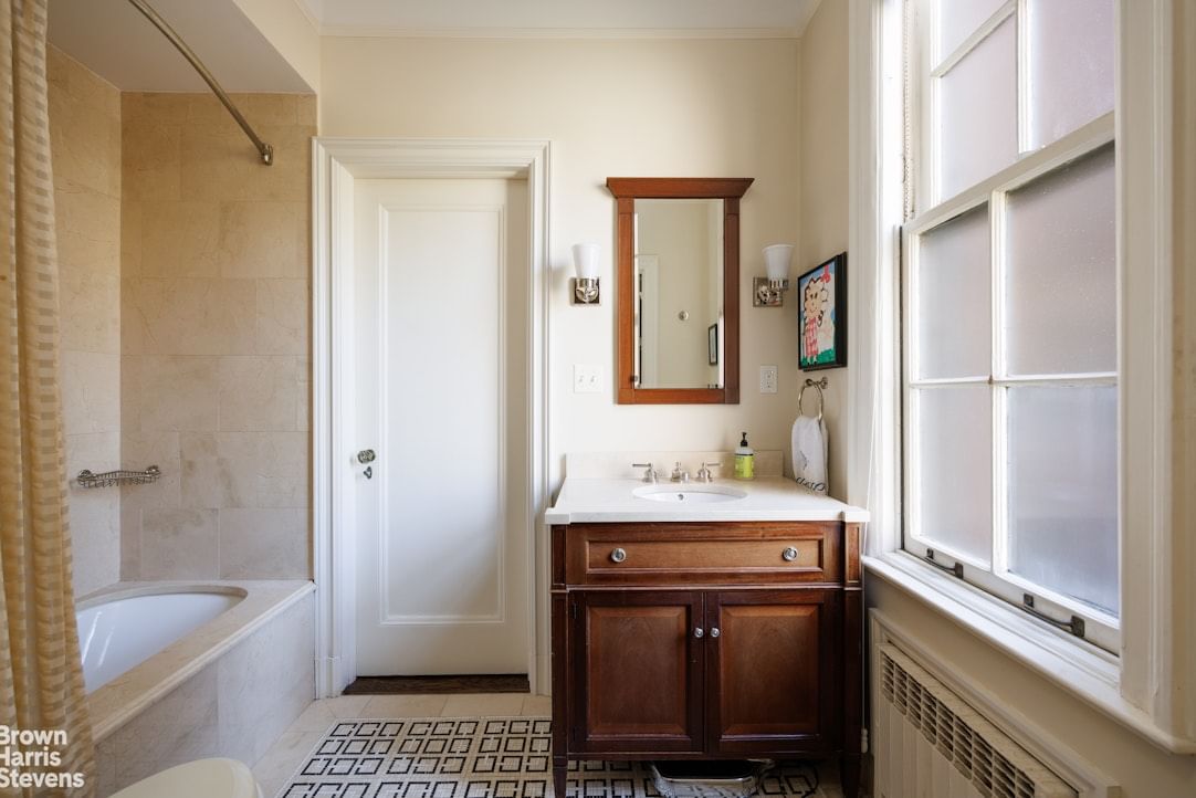 Real estate property located at 655 PARK #2D, New York, Lenox Hill, New York City, NY