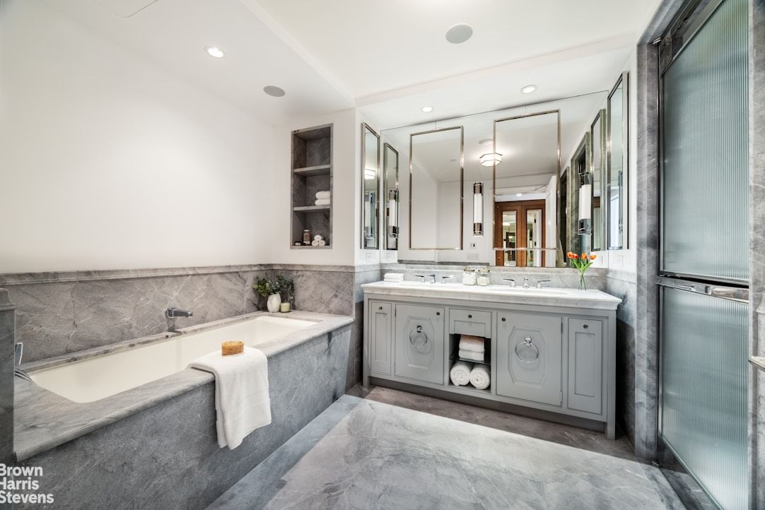 Real estate property located at 135 79TH #9E, New York, Upper East Side, New York City, NY