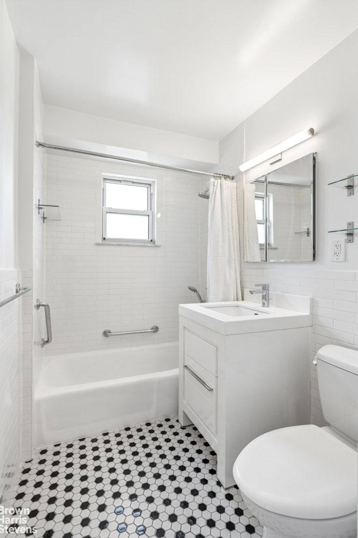 Real estate property located at 2 CHARLTON #7A, New York, Hudson Square, New York City, NY