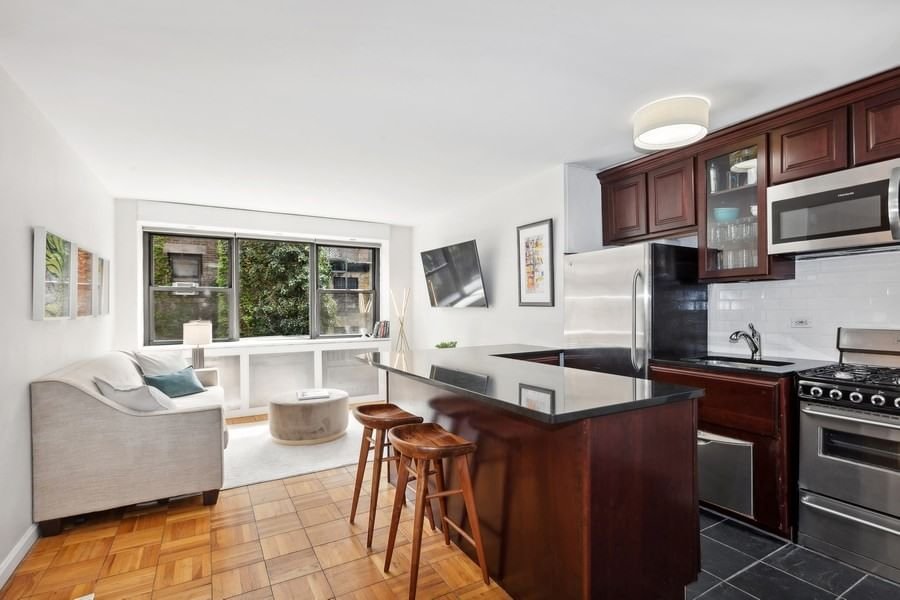 Real estate property located at 110 36TH #4E, NewYork, Murray Hill, New York City, NY
