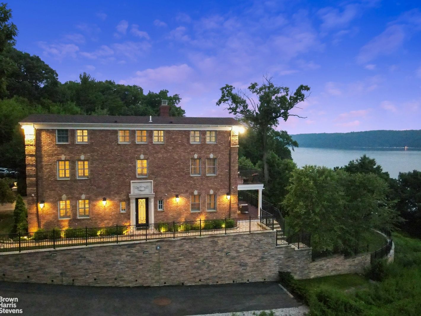 Real estate property located at 3061 SCENIC, Bronx, Spuyten Duyvil, New York City, NY