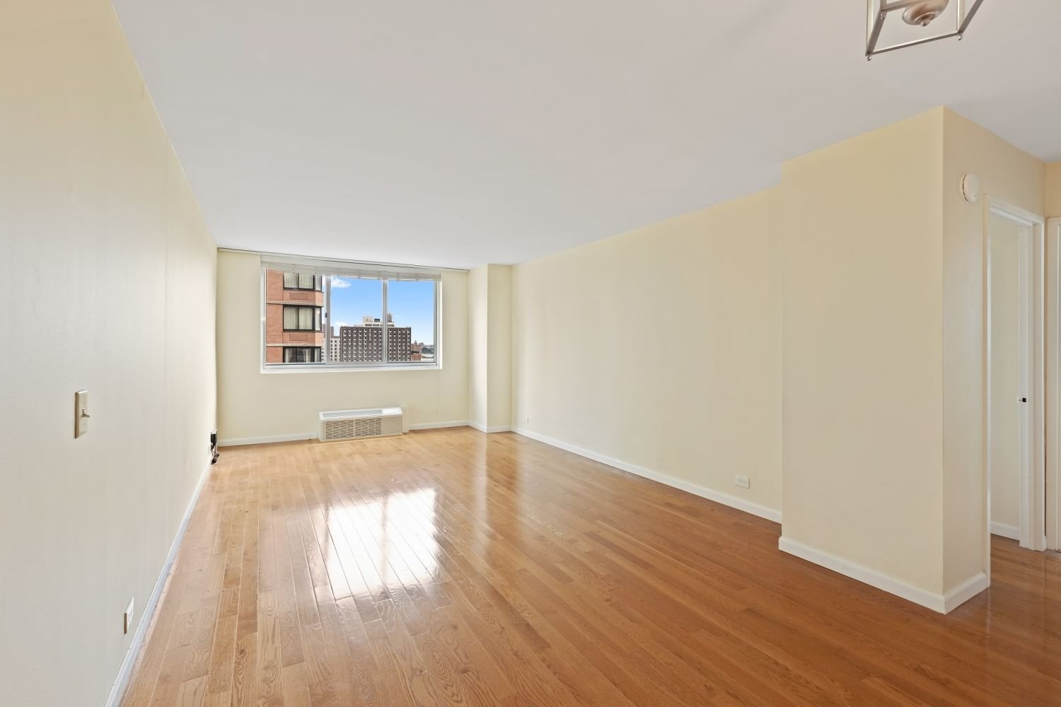 Real estate property located at 345 93RD #13B, NewYork, Yorkville, New York City, NY