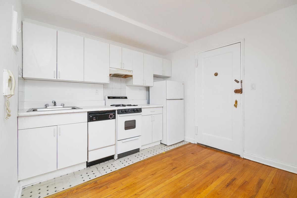 Real estate property located at 105-25 67TH #3C, Queens, Forest Hills, New York City, NY