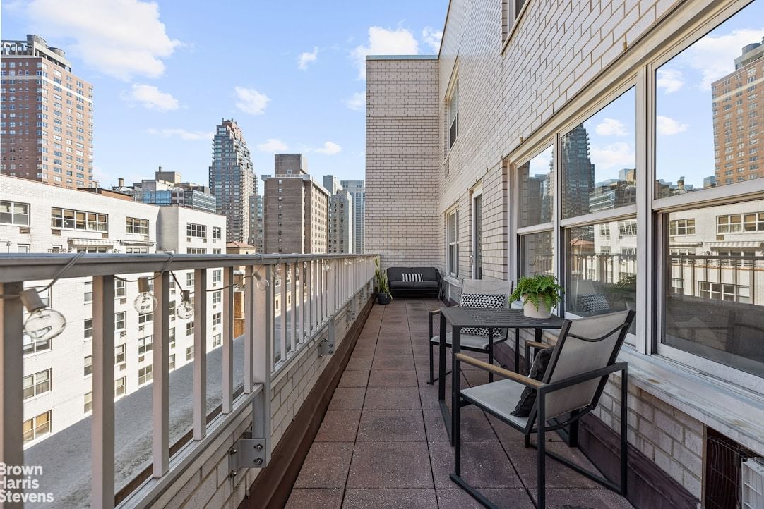 Real estate property located at 310 70TH #11S, NewYork, Lenox Hill, New York City, NY