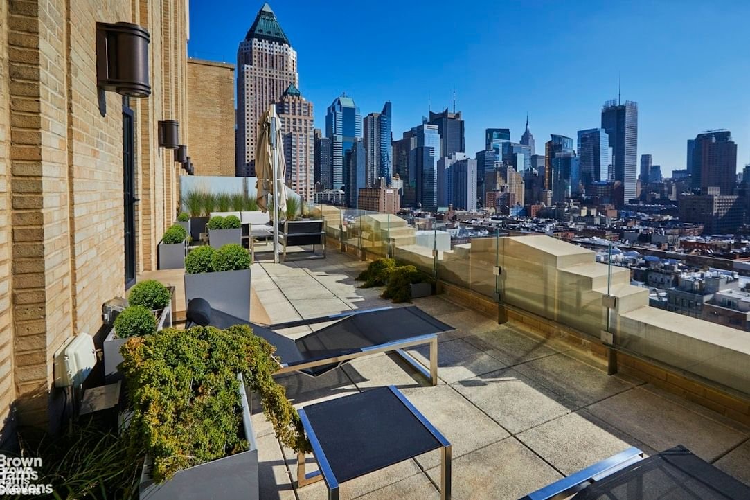 Real estate property located at 425 50TH #11A, NewYork, Hells Kitchen, New York City, NY