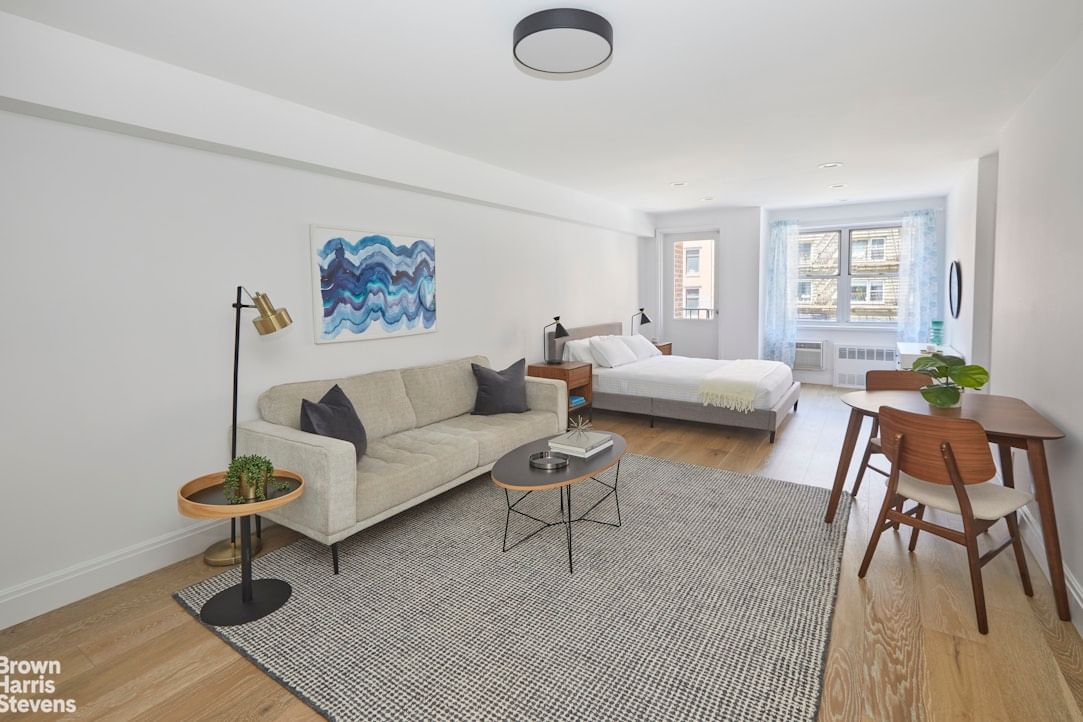 Real estate property located at 170 23RD #2T, NewYork, Chelsea, New York City, NY