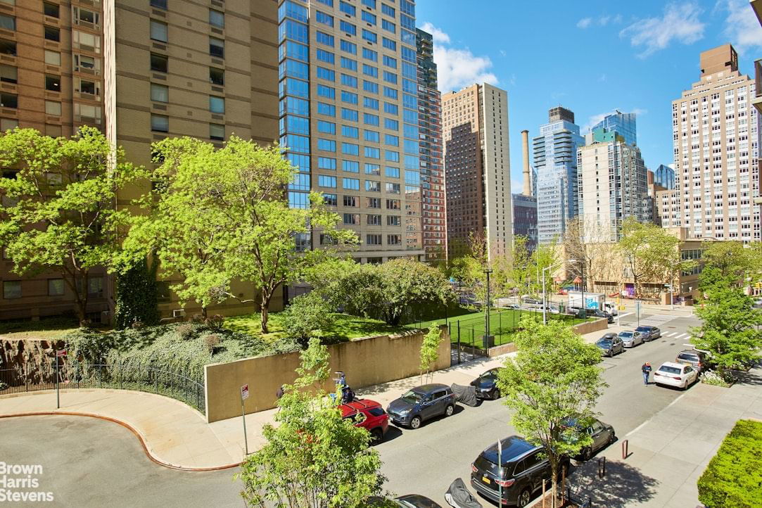 Real estate property located at 161 61ST #3H, NewYork, Lincoln Square, New York City, NY