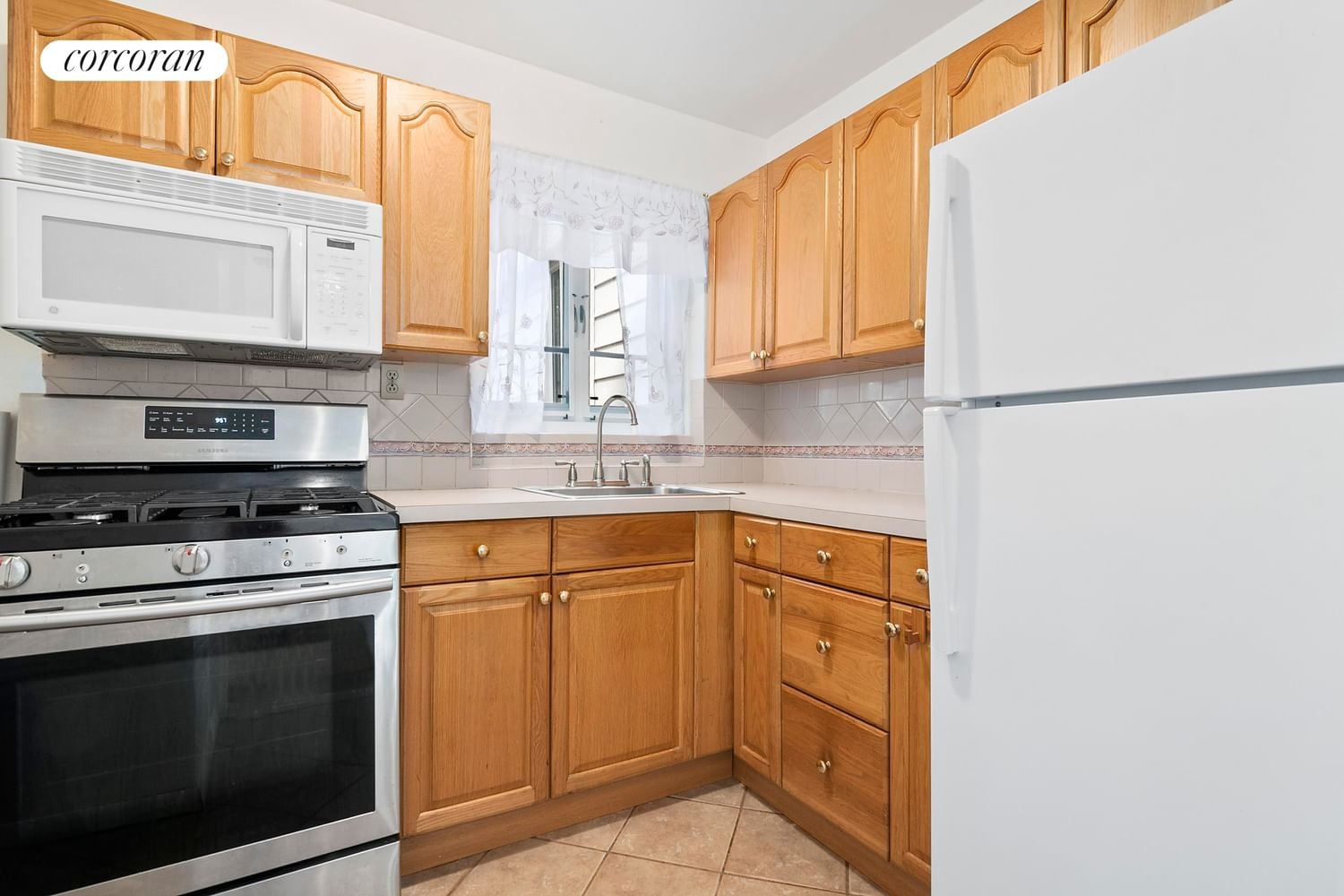 Real estate property located at 225-33 HILLSIDE #20, Queens, Bellerose, New York City, NY
