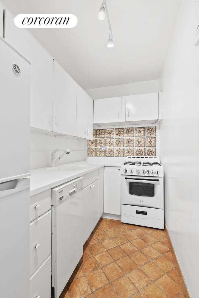 Real estate property located at 399 72nd #16D, New York, New York City, NY