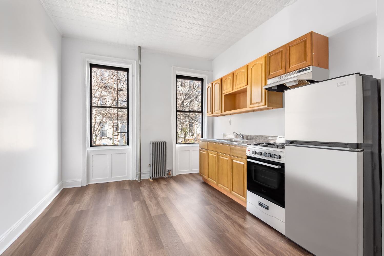 Real estate property located at 1659 CORNELIA #1R, Queens, Ridgewood, New York City, NY