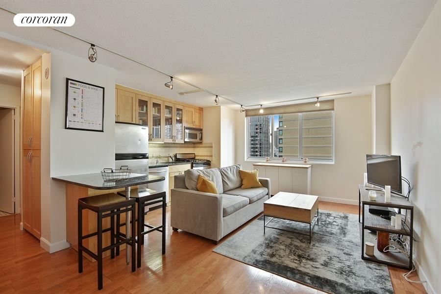 Real estate property located at 345 93RD #19E, NewYork, Yorkville, New York City, NY