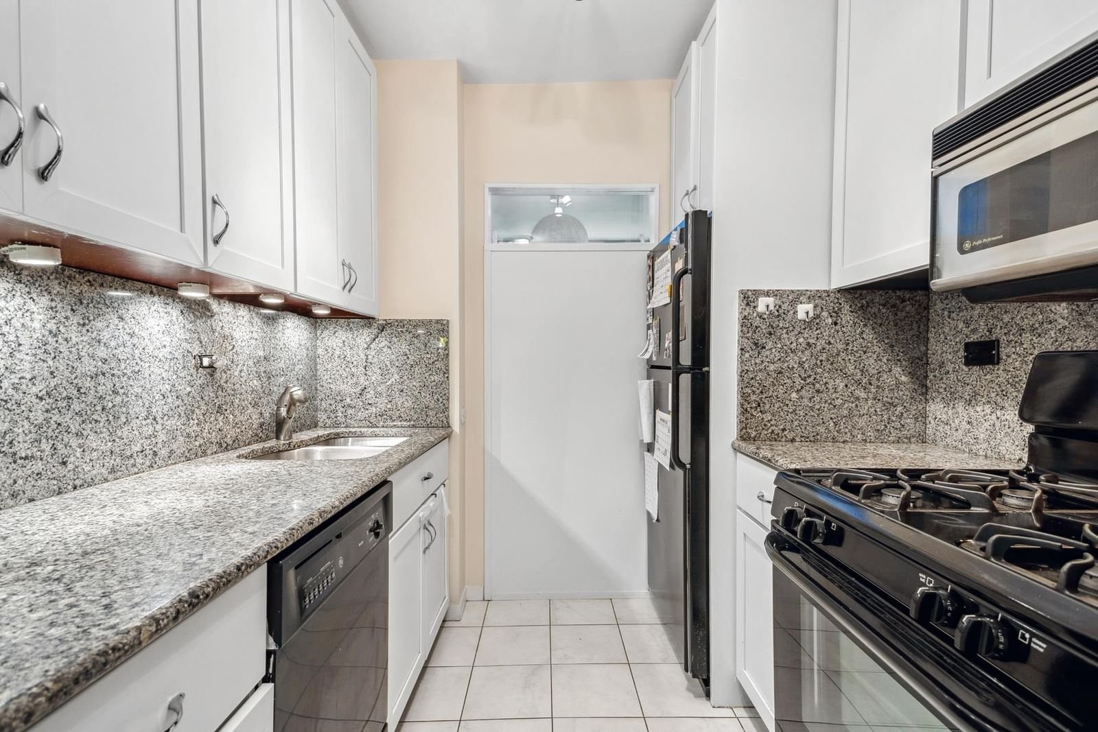 Real estate property located at 245 93RD #22J, NewYork, Yorkville, New York City, NY